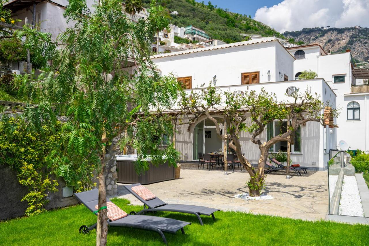 Villa Mimina - Exclusive Villa With Garden, Jacuzzi And Sea View 프라이아노 외부 사진